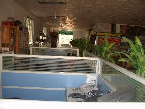 公司经营产品:喷头喷灌喷泉喷头剪草机/车,果岭机,割灌机,绿篱机,喷雾喷粉机,消防设备,草种,农药,园艺工具,工厂,厂商-广州市卓华贸易